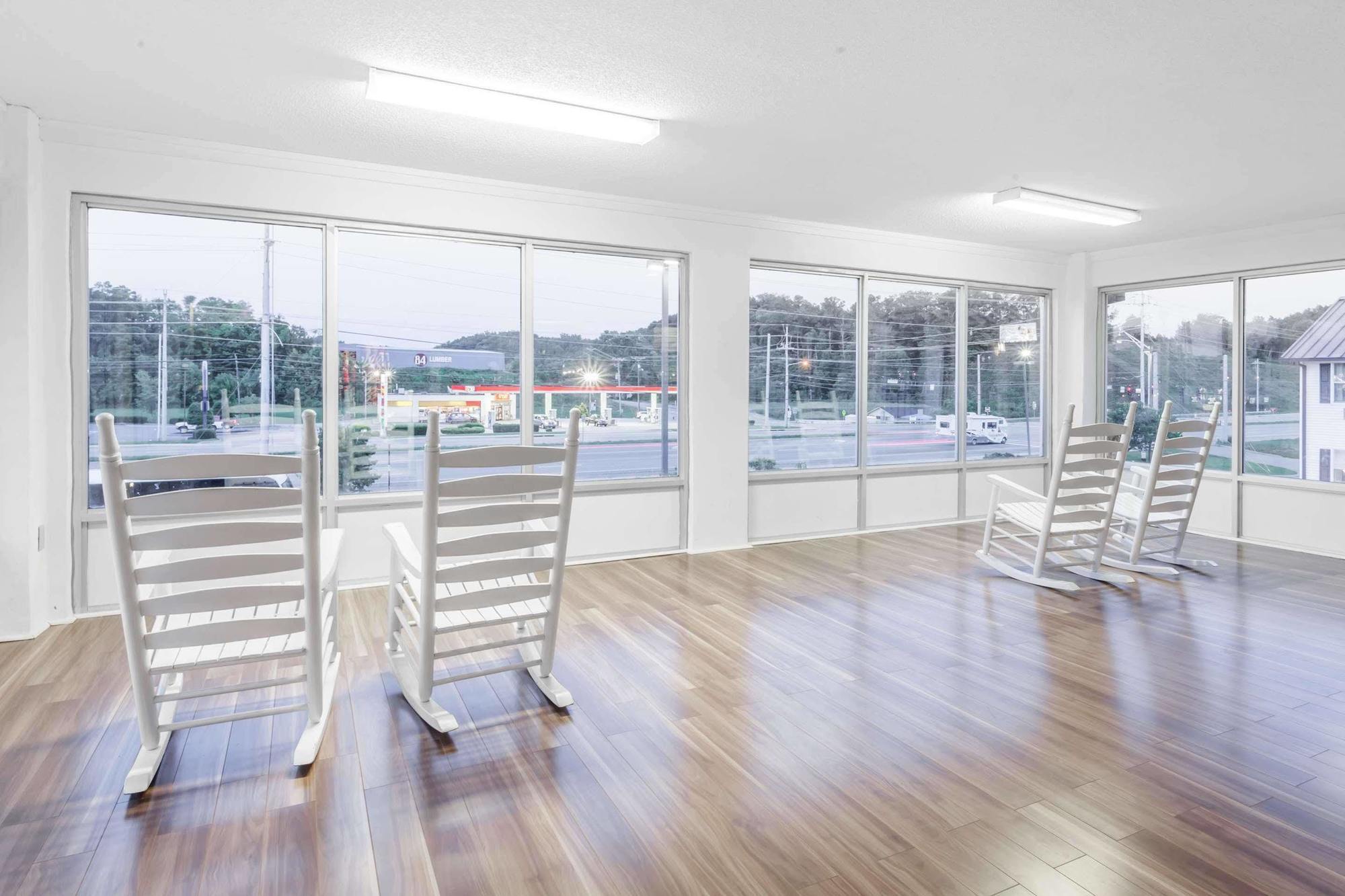 Super 8 By Wyndham Sevierville Riverside Luaran gambar